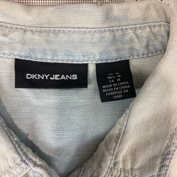 Dkny Women's Blue Button Down Shirt with Gradient Effect NWT - Picture 2 of 12